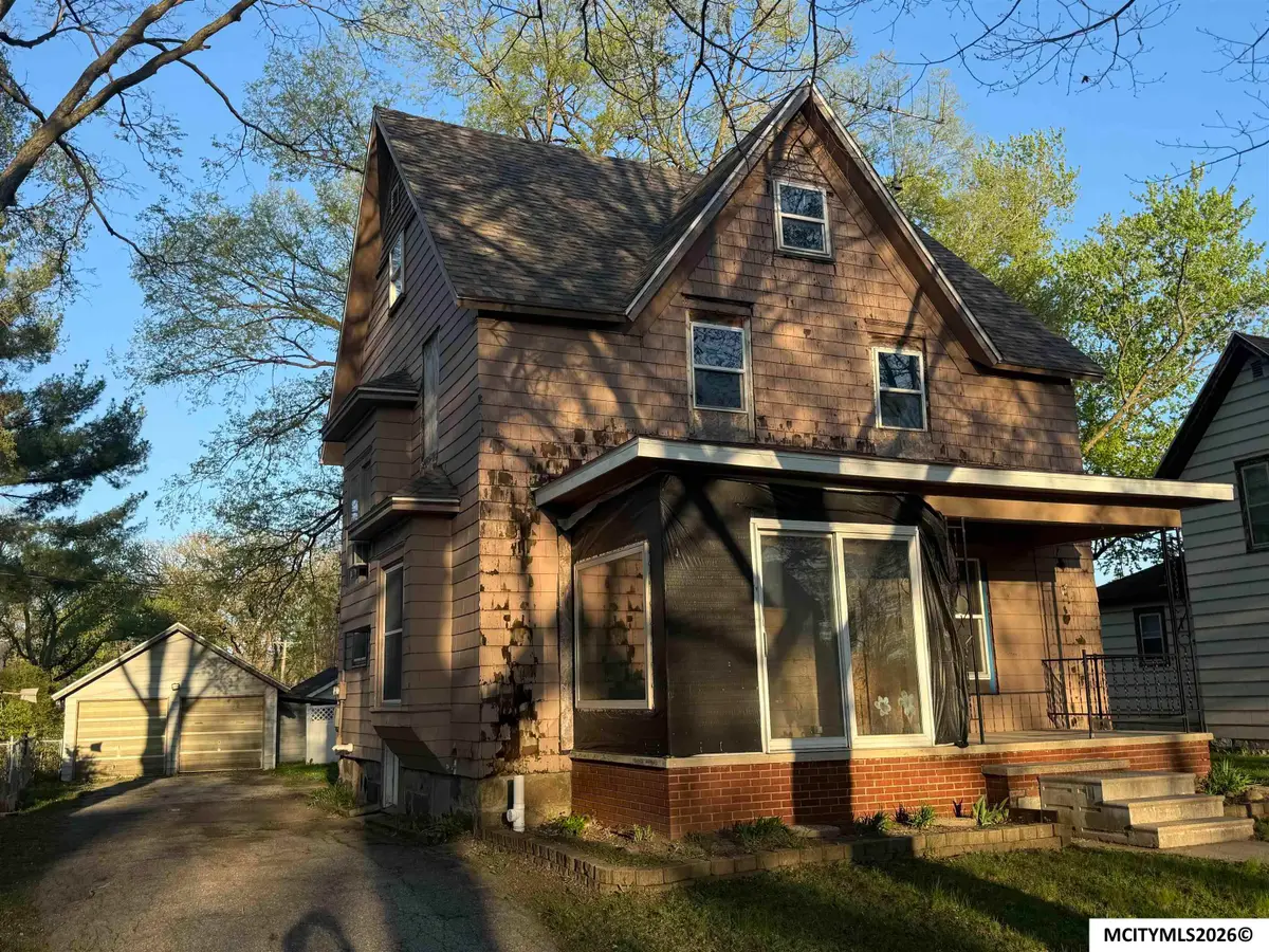 404 B St., Charles City, IA 50616 - #1