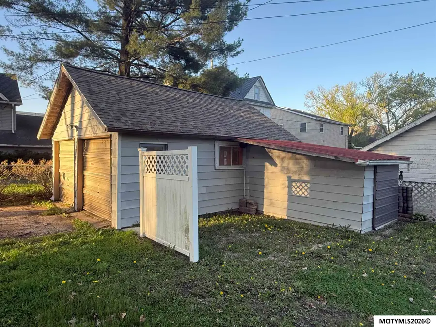 404 B St., Charles City, IA 50616 - #2