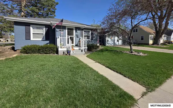 5 S Vermont, MASON CITY, IA 50401