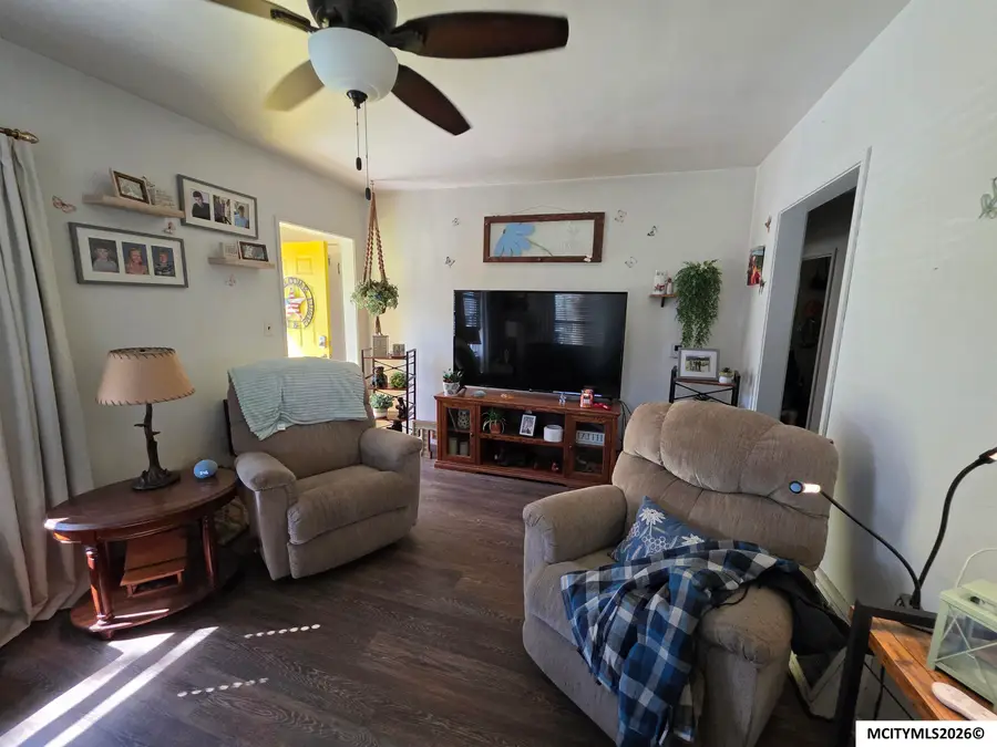 5 S Vermont, Mason City, IA 50401 - #3