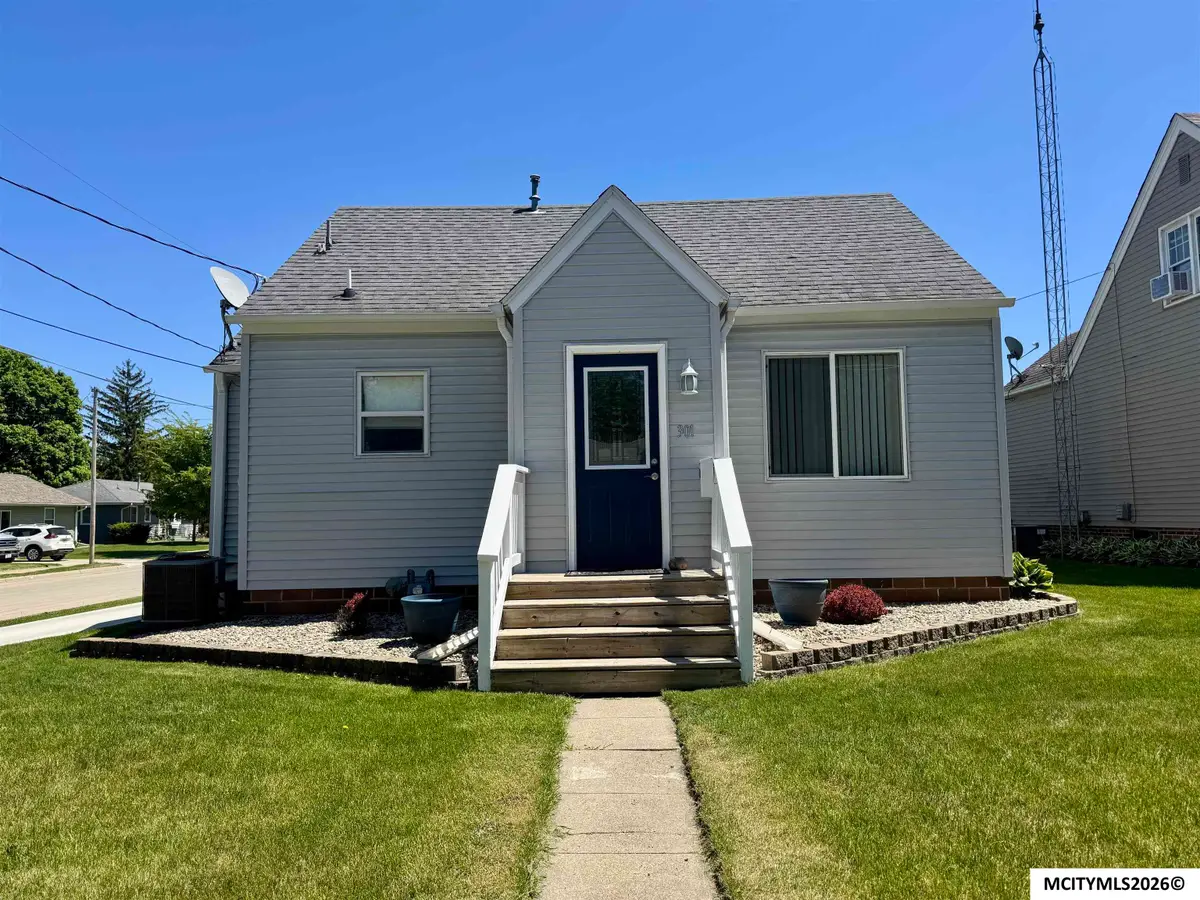 301 S Indiana Ave, Mason City, IA 50401 - #1