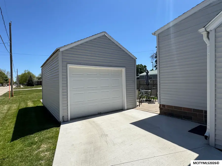 301 S Indiana Ave, Mason City, IA 50401 - #2