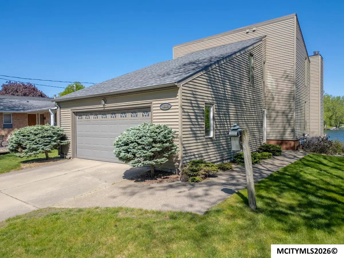 1814 Springview Dr, Mason City, IA 50401 - #1