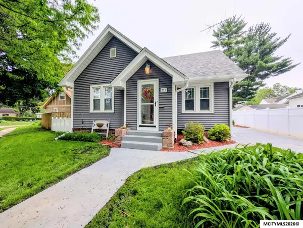 315 N Taylor, MASON CITY, IA 50401