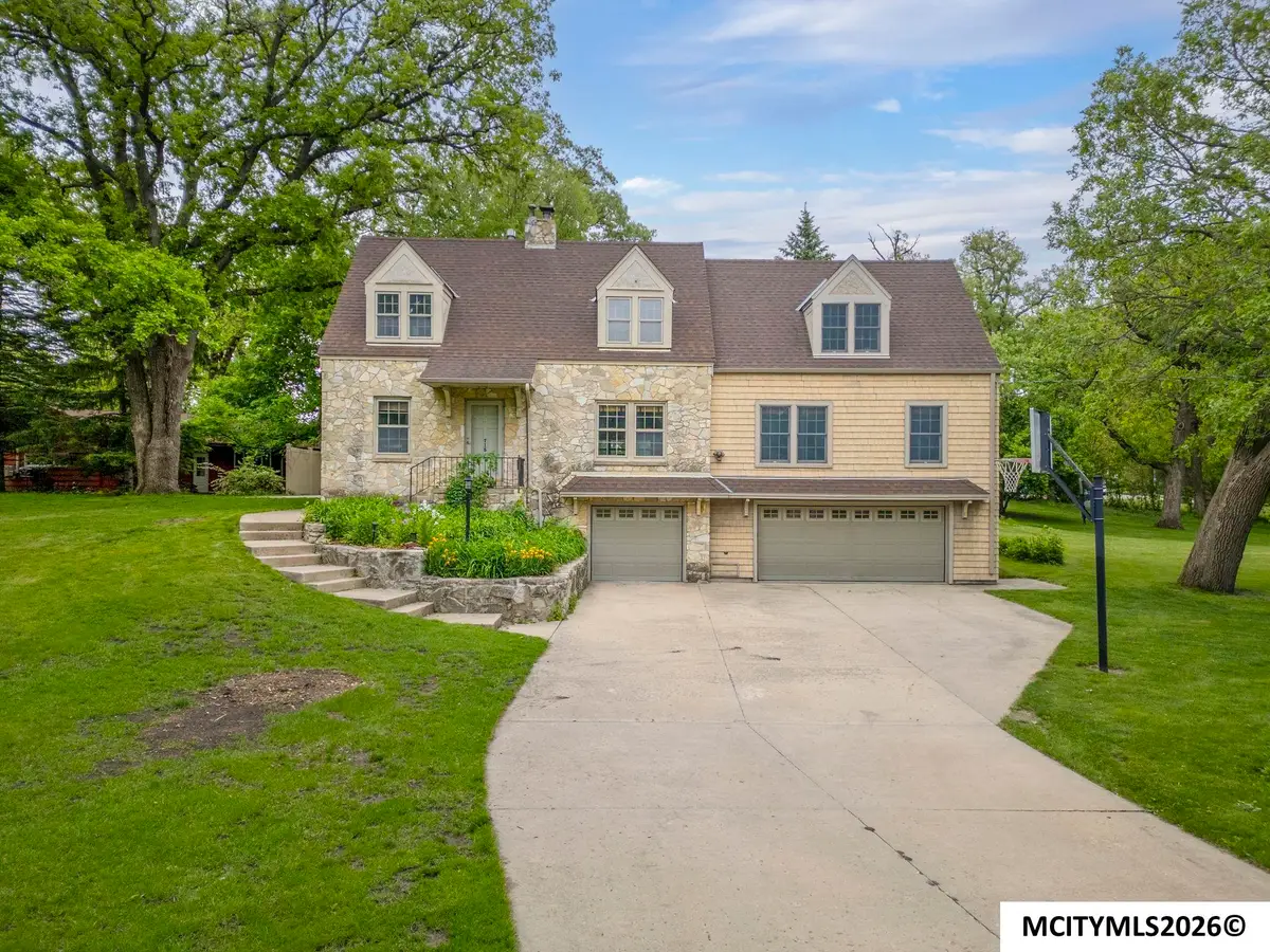 715 N Hampshire Ave, Mason City, IA 50401 - #1