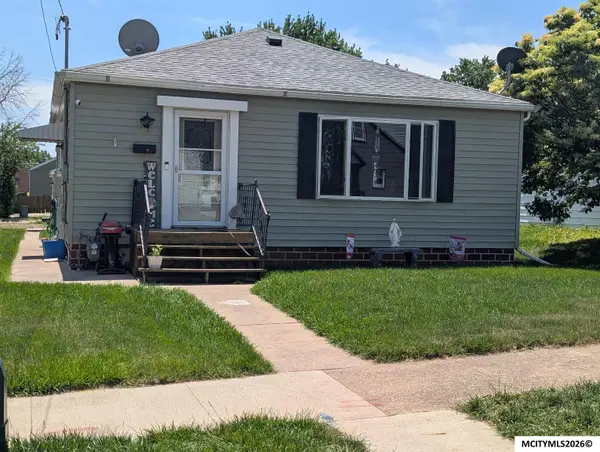 27 26th SW, MASON CITY, IA 50401