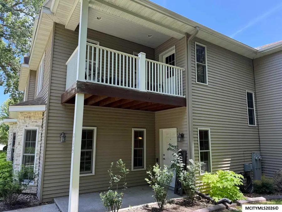 2175 Hunters Ridge, Mason City, IA 50401 - #3