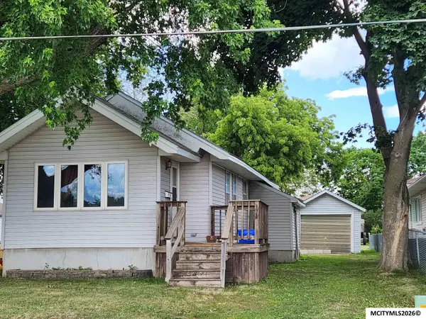 40 27th SW, MASON CITY, IA 50401