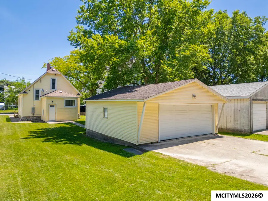 612 S Carolina Ave, Mason City, IA 50401 - #3
