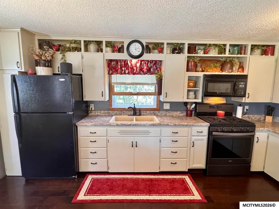 407 S Iowa, Manly, IA 50456 - #3