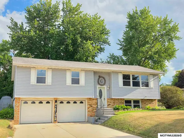 3 Mississippi Circle, MASON CITY, IA 50401