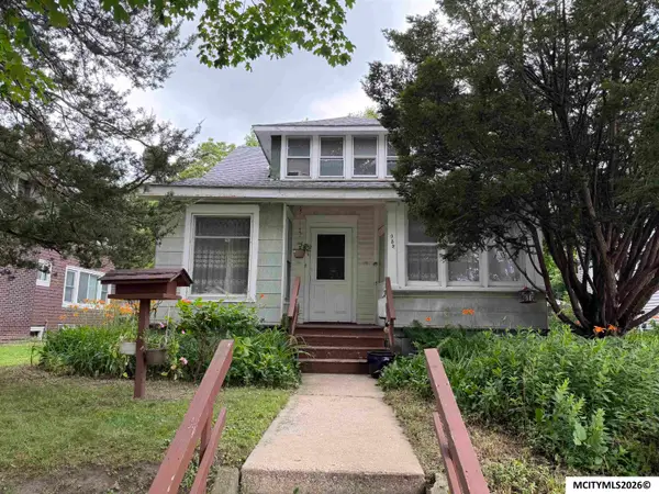 932 N Pennsylvania, MASON CITY, IA 50401