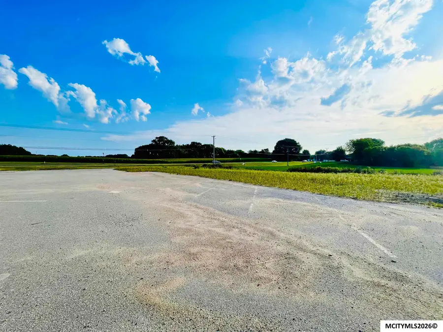 2571 4th SE, Mason City, IA 50401 - #2