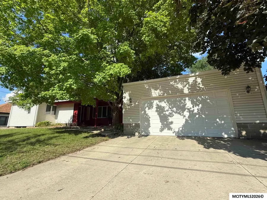 635 N 8th St, Forest City, IA 50436 - #2