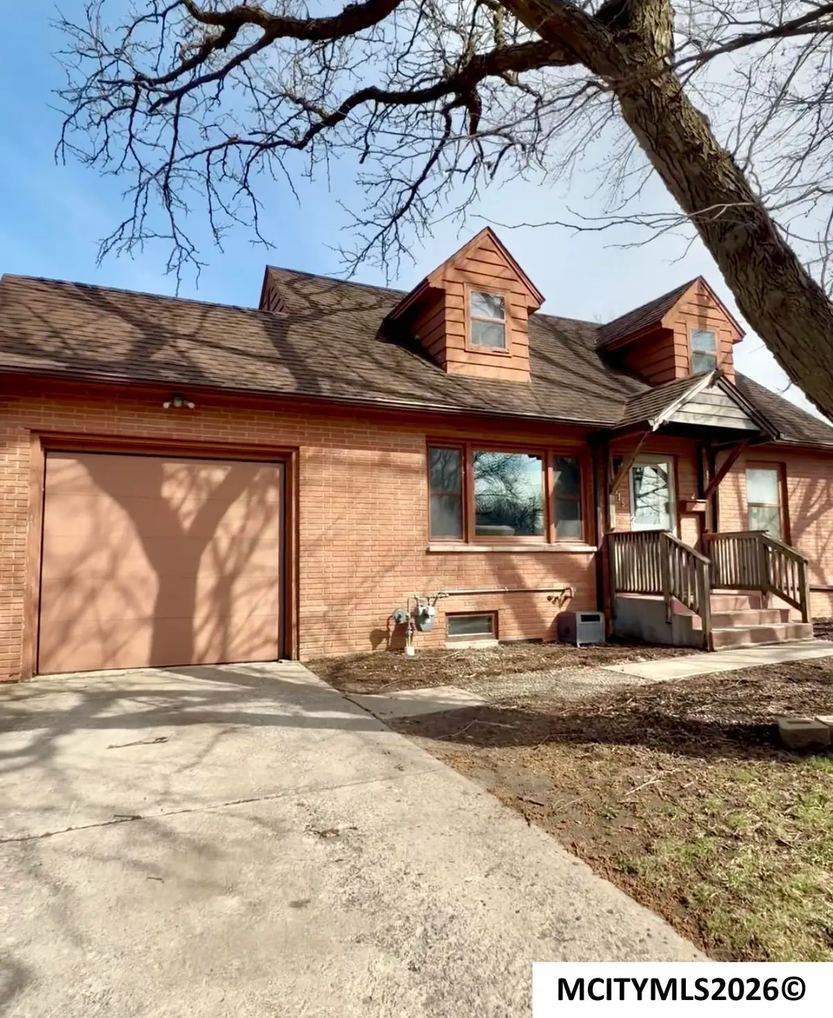 915 S Louisiana, Mason City, IA 50401 - #1