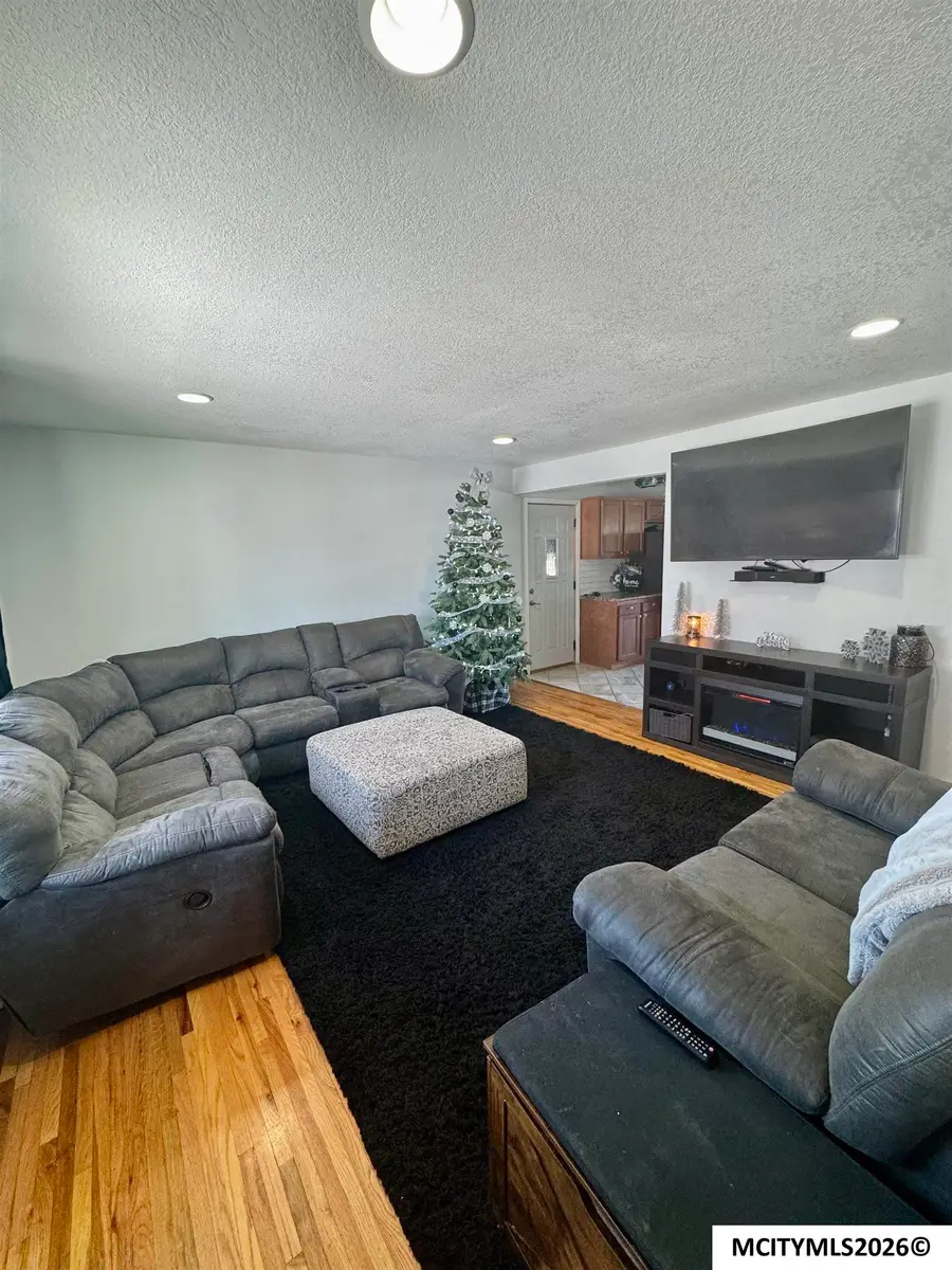 915 S Louisiana, Mason City, IA 50401 - #2