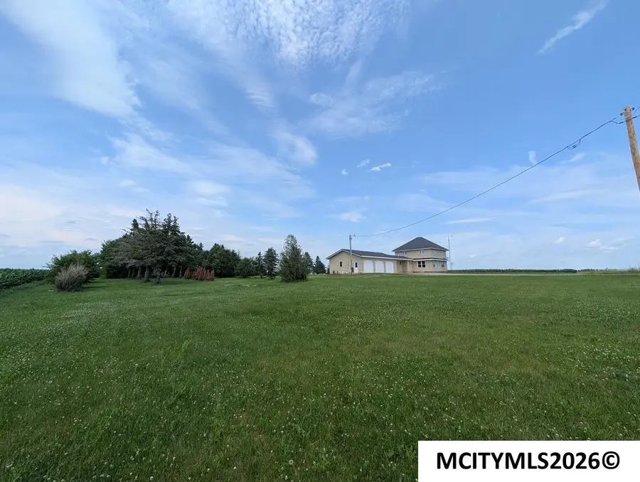 1437 270th St, Marble Rock, IA 50653 - #2