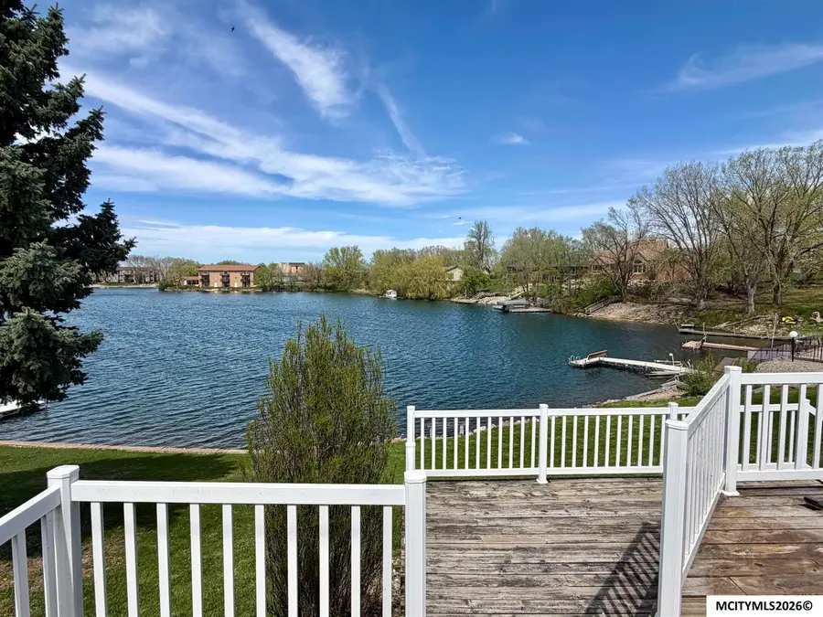 900 Briarstone Dr, Mason City, IA 50401 - #3