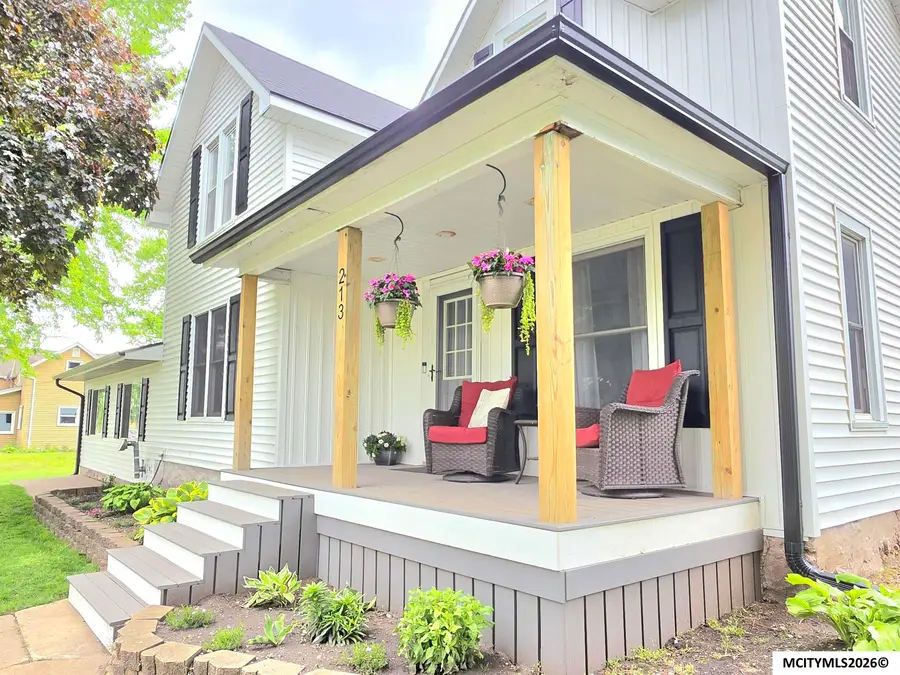 213 Jefferson St, Rockwell, IA 50469 - #2