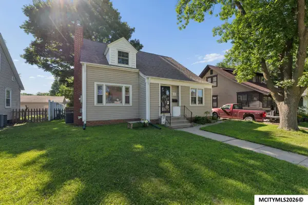 212 S Vermont, MASON CITY, IA 50401