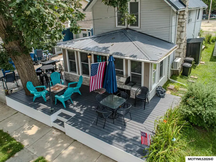 117 4th Ave N, Clear Lake, IA 50428 - #3