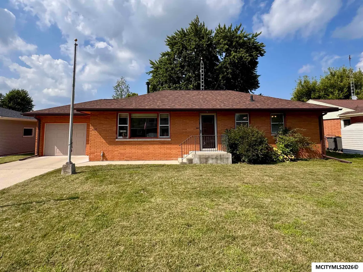 1310 3rd NW, Mason City, IA 50401 - #1