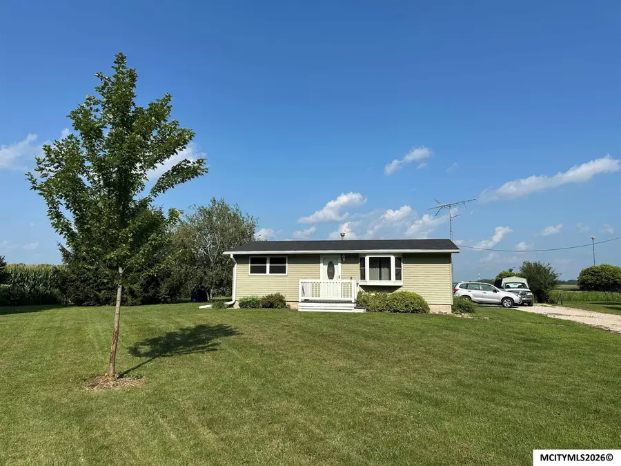 19319 Quince Ave, Mason City, IA 50401 - #2