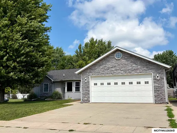 260 E Henschen, GARNER, IA 50438
