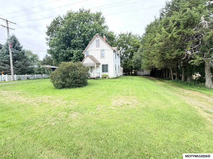 1215 S 7th St, Osage, IA 50461 - #2