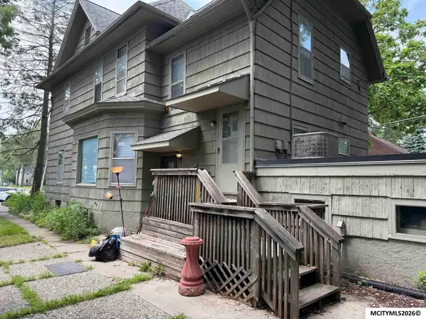214 1st St NW, MASON CITY, IA 50401
