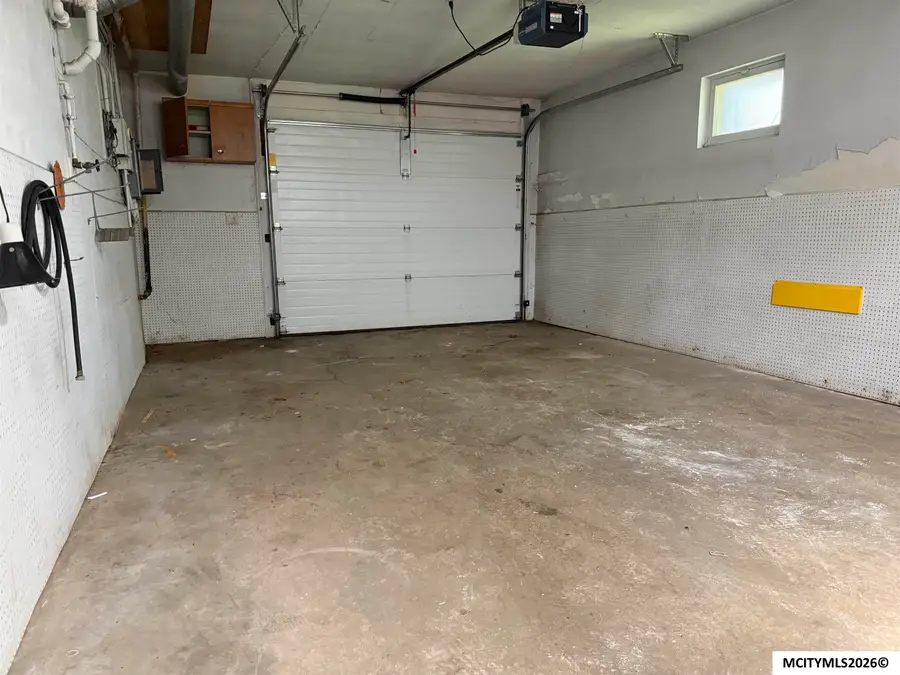 214 1st St NW, Mason City, IA 50401 - #3
