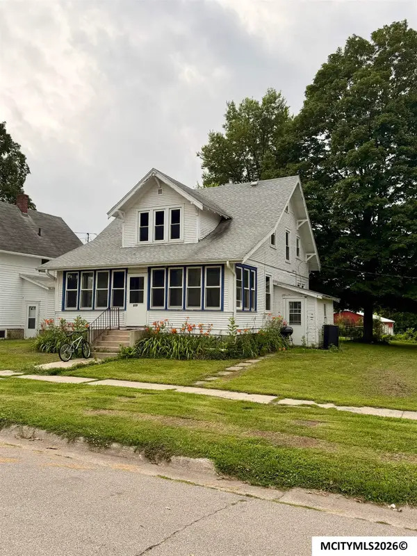809 N 9th St., CLEAR LAKE, IA 50401