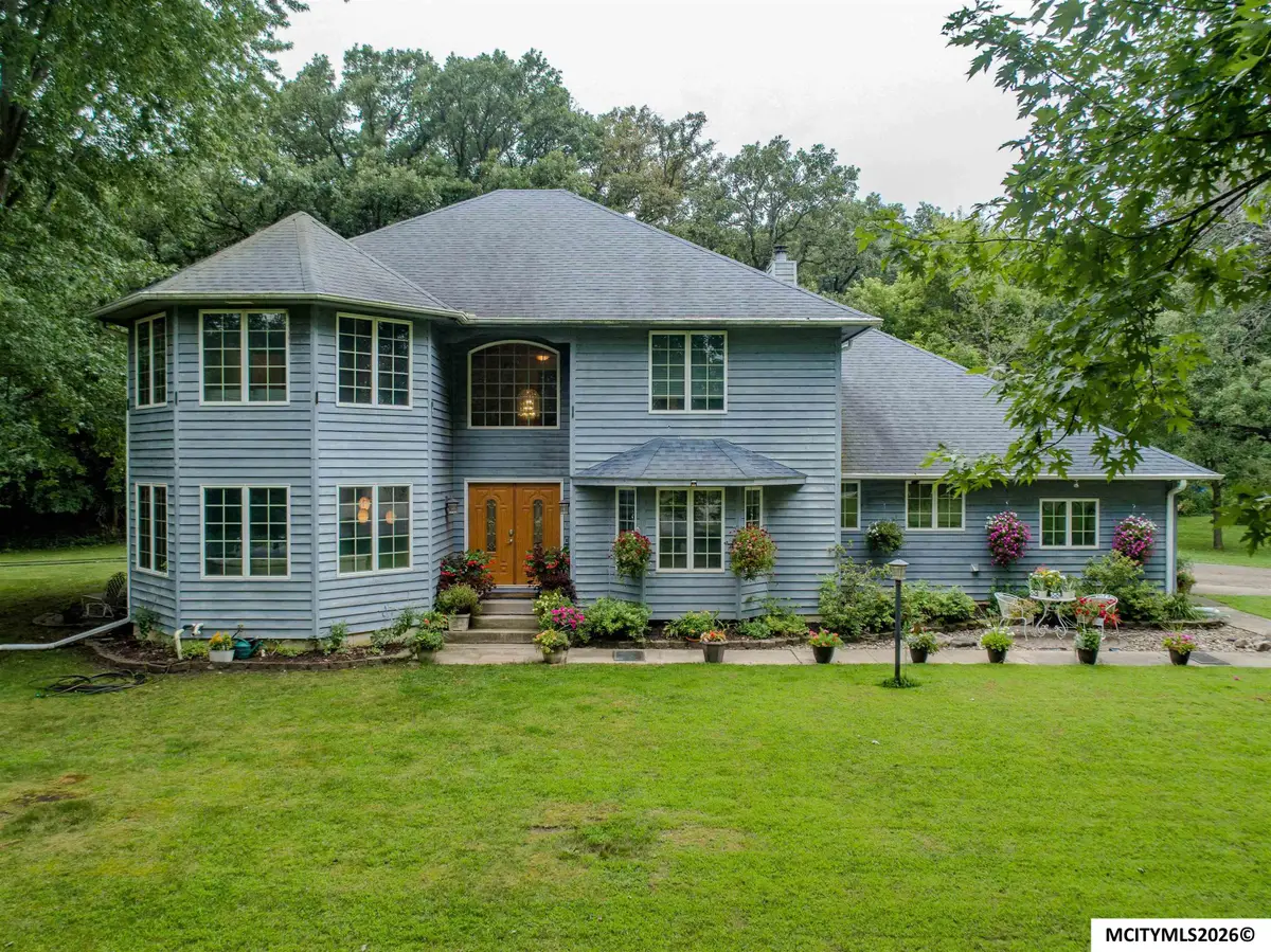 1 Twin Oak LN, Mason City, IA 50401 - #1