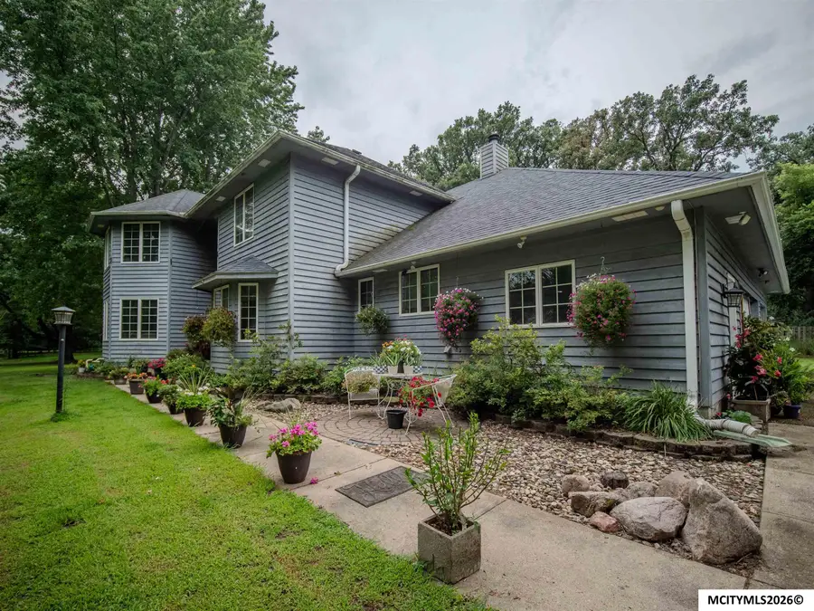 1 Twin Oak LN, Mason City, IA 50401 - #3