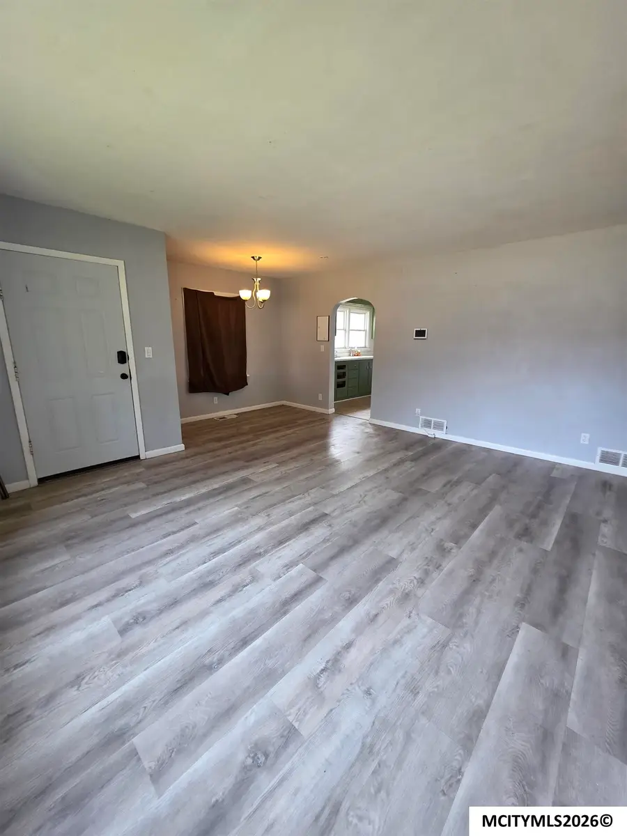 512 S Polk PL, Mason City, IA 50401 - #3