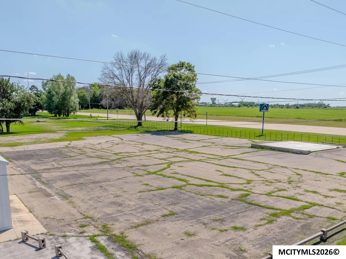 33rd SE, Mason City, IA 50401 - #1