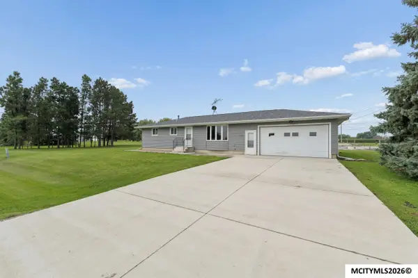 3310 S Delaware, MASON CITY, IA 50401