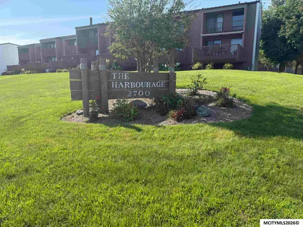 2700 N Shore Dr #P-301, CLEAR LAKE, IA 50428