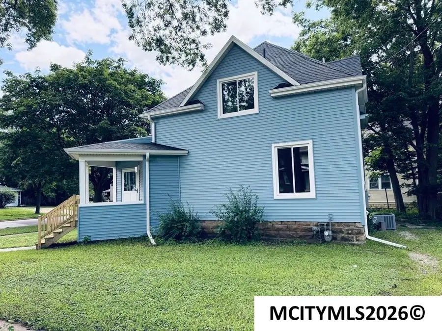 403 1st NW, Mason City, IA 50401 - #2