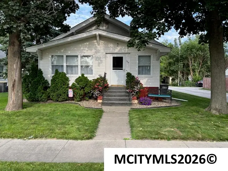 1217 N President Ave, Mason City, IA 50401 - #1
