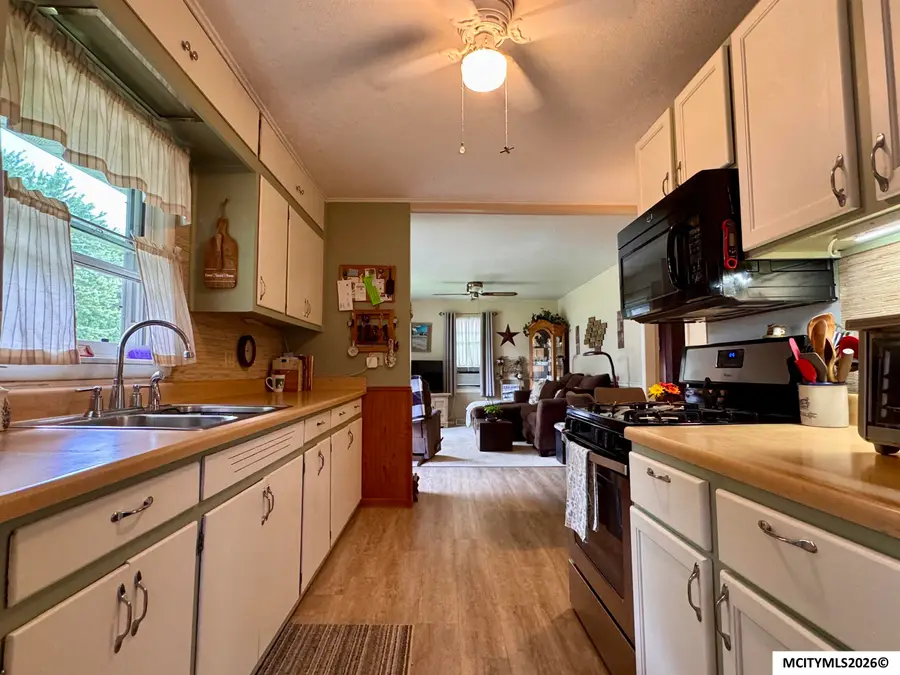 1033 16th NE, Mason City, IA 50401 - #3