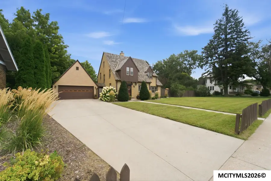 23 S Virginia, Mason City, IA 50401 - #2