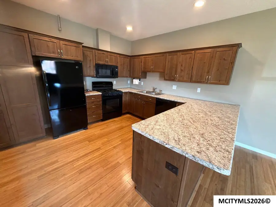 410 4th SW, Mason City, IA 50401 - #2