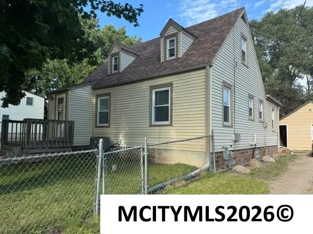 1715 S Coolidge, Mason City, IA 50401 - #1