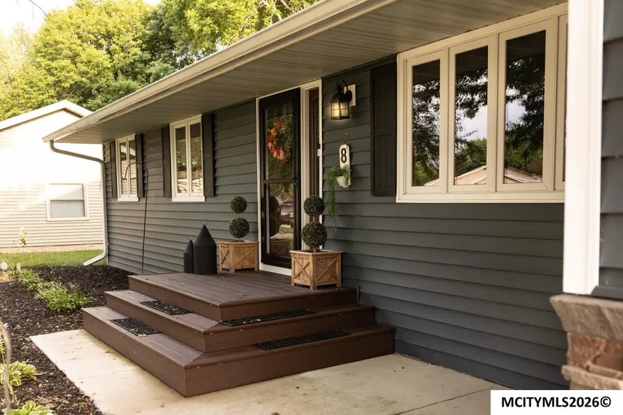 8 williamsburg circle, Mason City, IA 50401 - #2