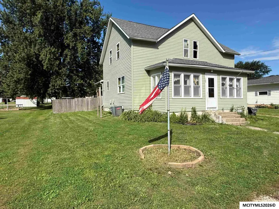 105 S Jefferson St., Stacyville, IA 50476 - #2