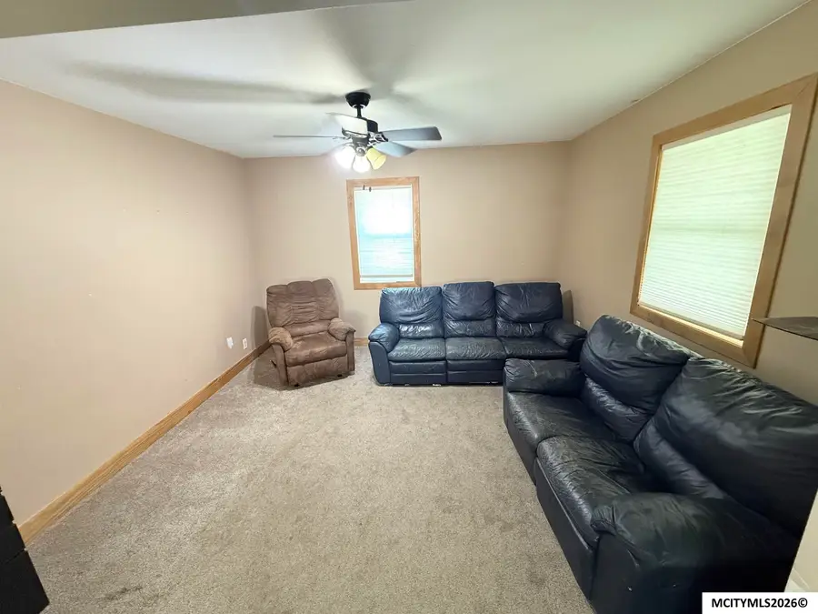 105 S Jefferson St., Stacyville, IA 50476 - #3