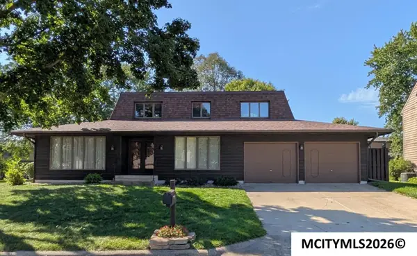 2 Quarry Rd, MASON CITY, IA 50401