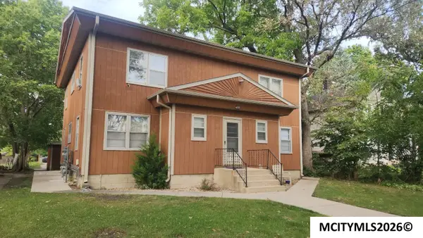 210-212 4th NE, MASON CITY, IA 50401