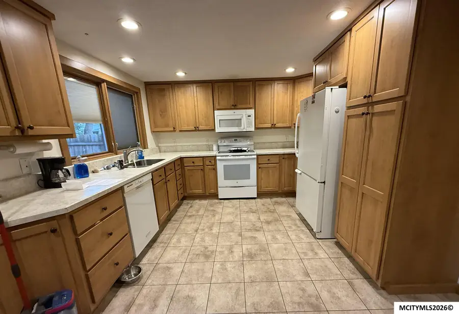 1039 Park Ln, Mason City, IA 50401 - #2